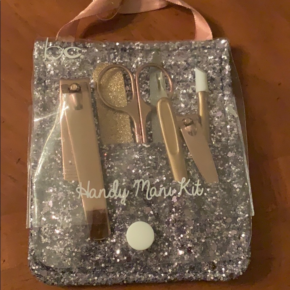 Handy Mani Kit